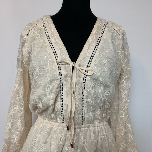 Lucy Paris Dresses & Skirts - NWOT Lucy Paris Embroidered Lace Romper Size L